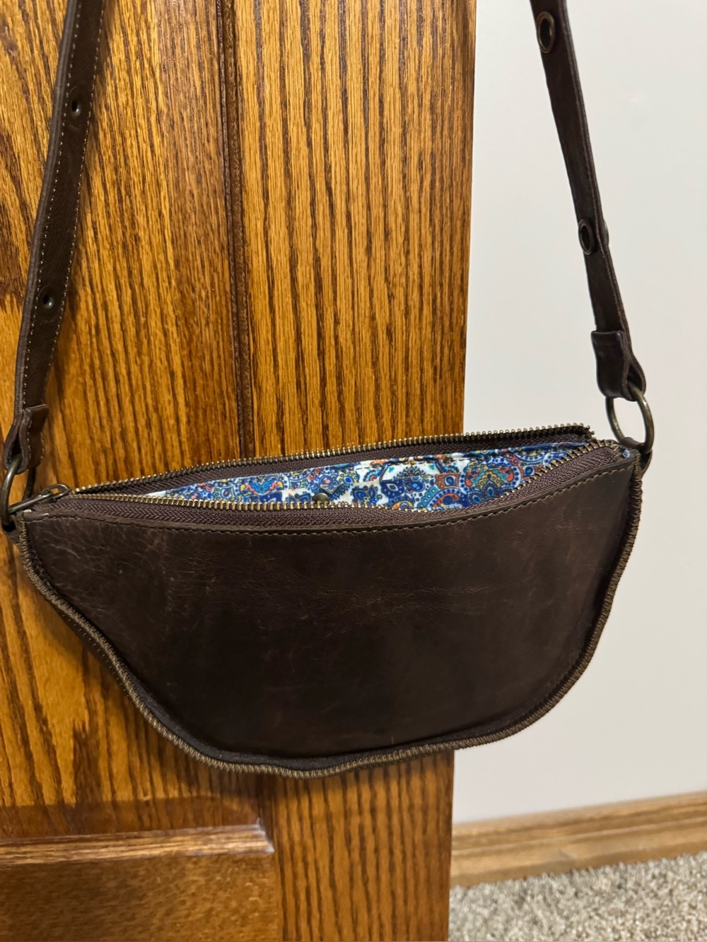 Espresso Lyons Leather Bee crossbody belt bag